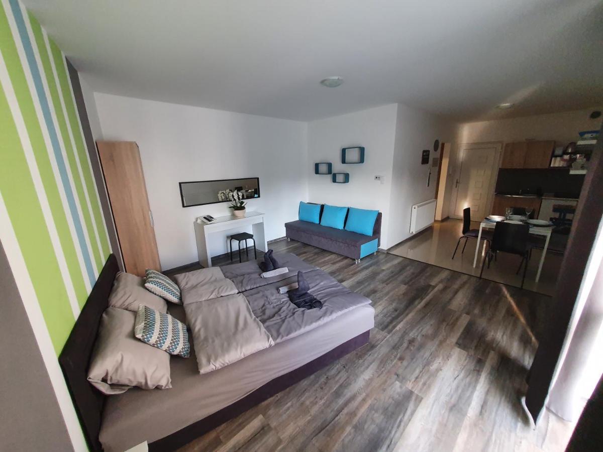 Lexi Apartman Hajduszoboszlo Exterior foto